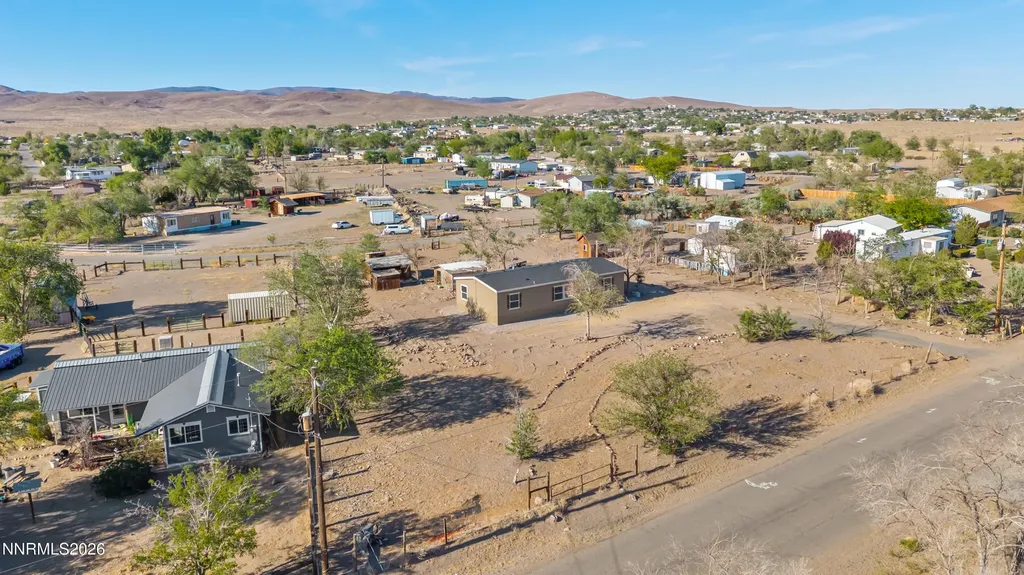 8705 Santa Fe Stagecoach NV 89429