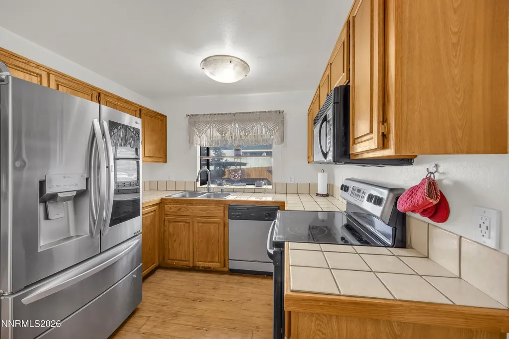 1401 Selmi Reno NV 89512