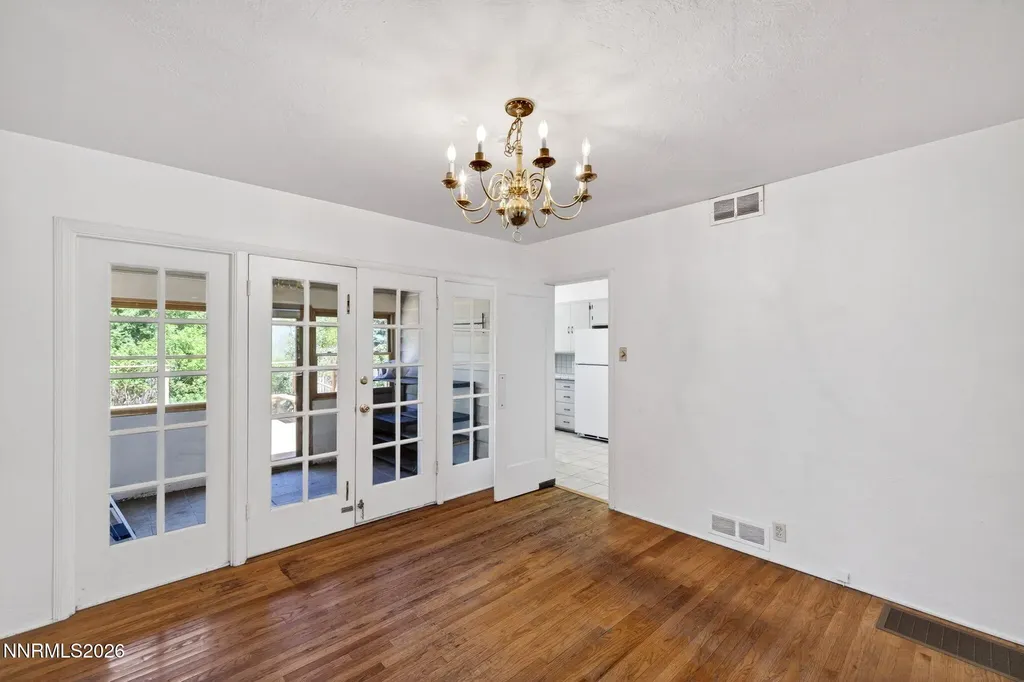 17 Sunnyside Reno NV 89503