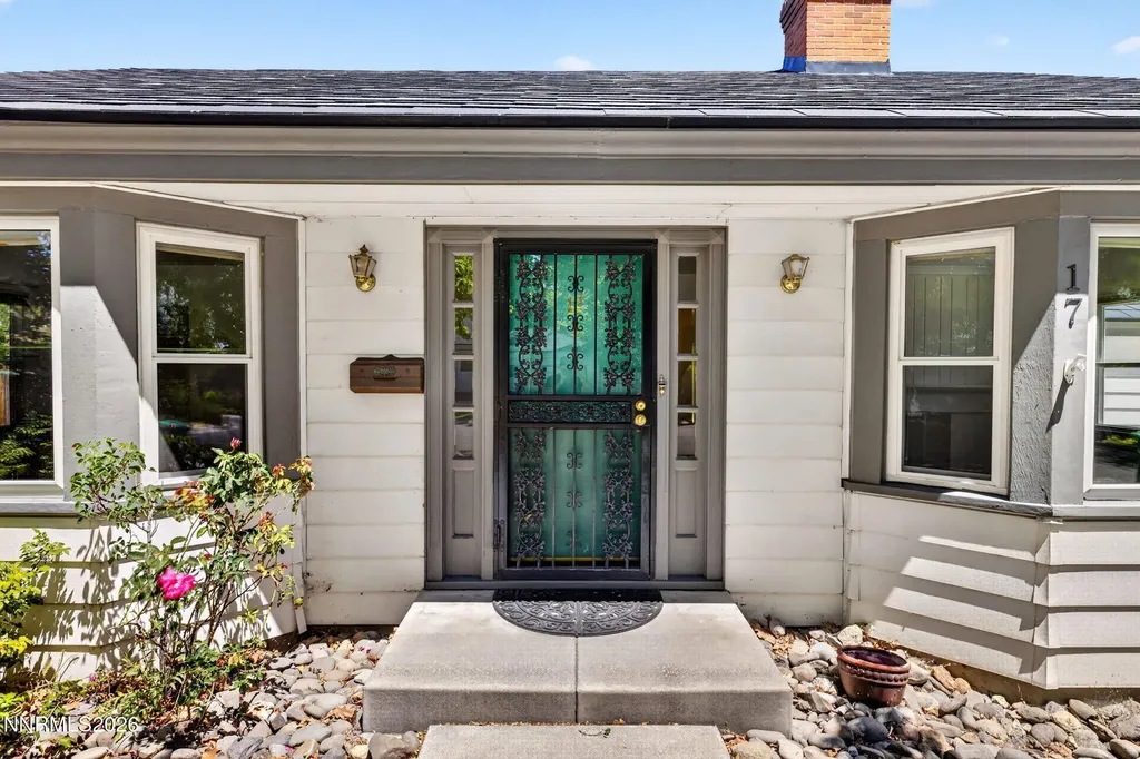 17 Sunnyside Reno NV 89503