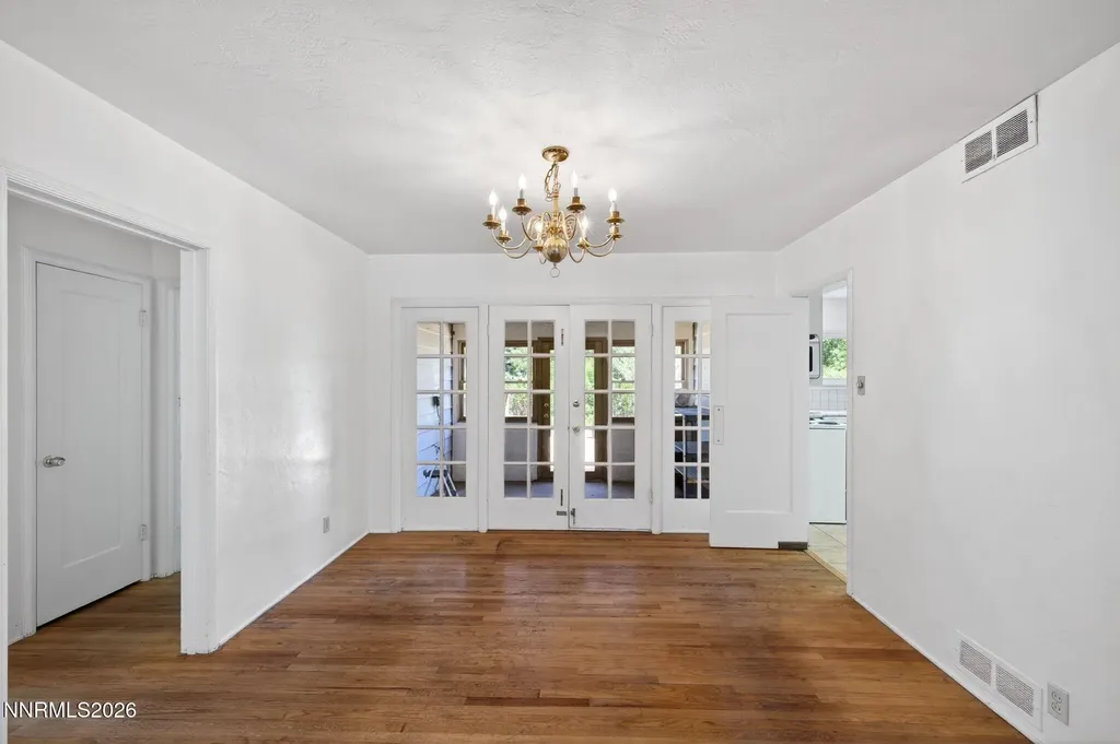 17 Sunnyside Reno NV 89503