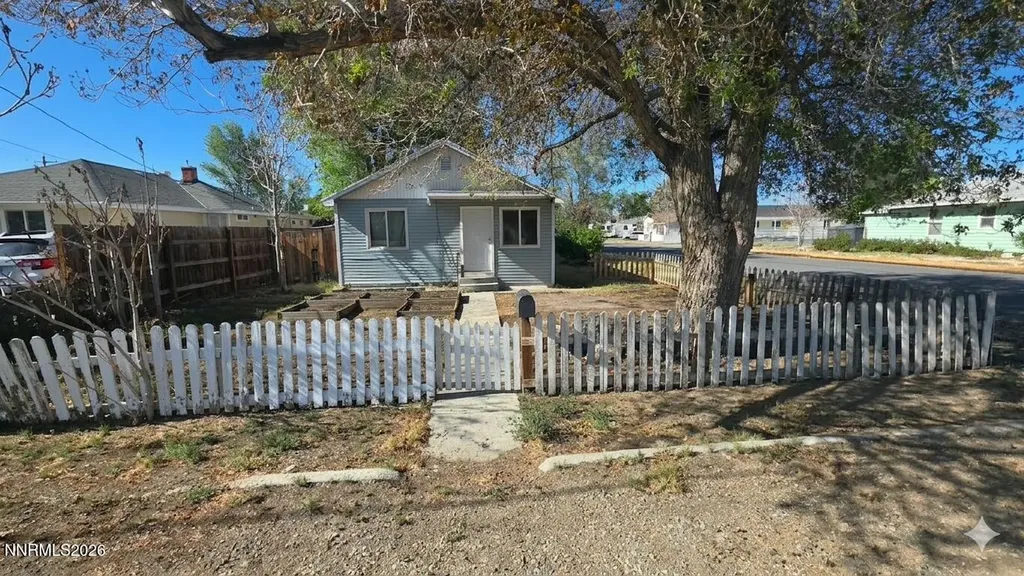 32 Bridge Yerington NV 89447