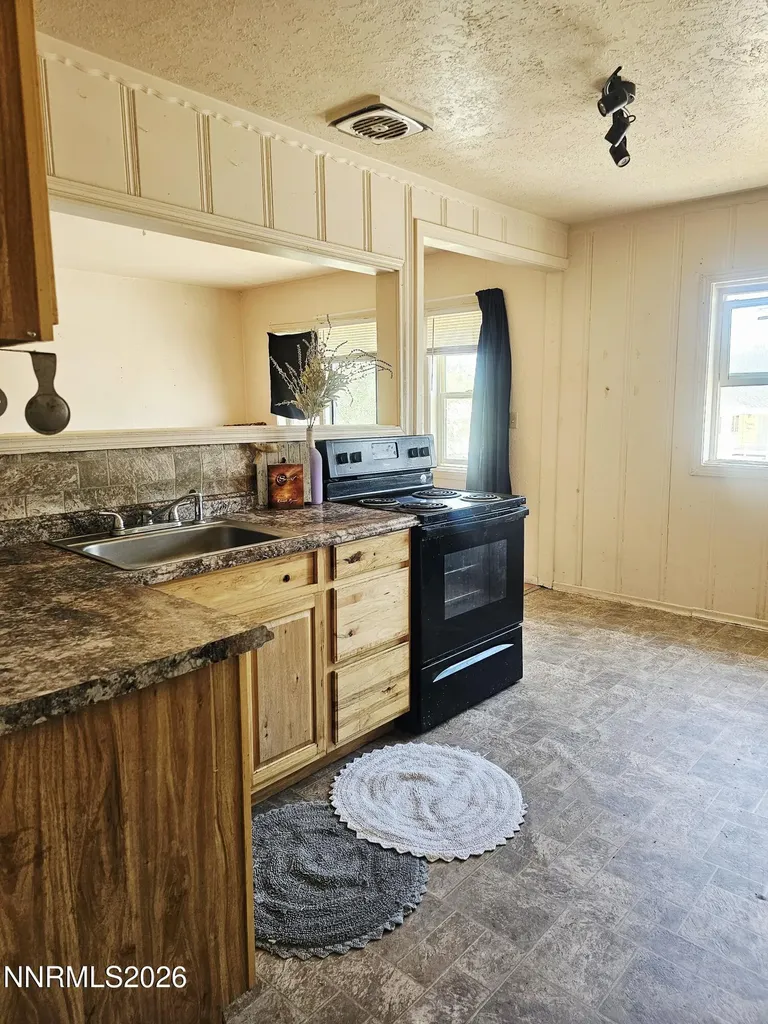 32 Bridge Yerington NV 89447