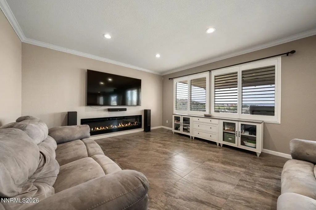 4620 Edmonton Reno NV 89511