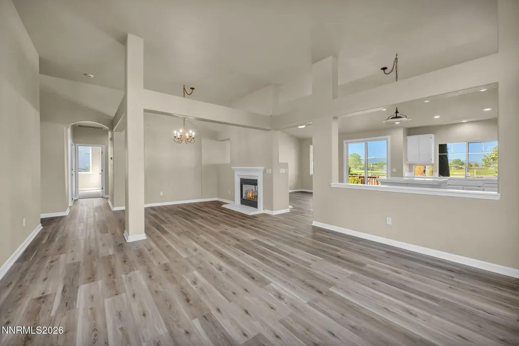 7019 Whitemare Sparks NV 89436
