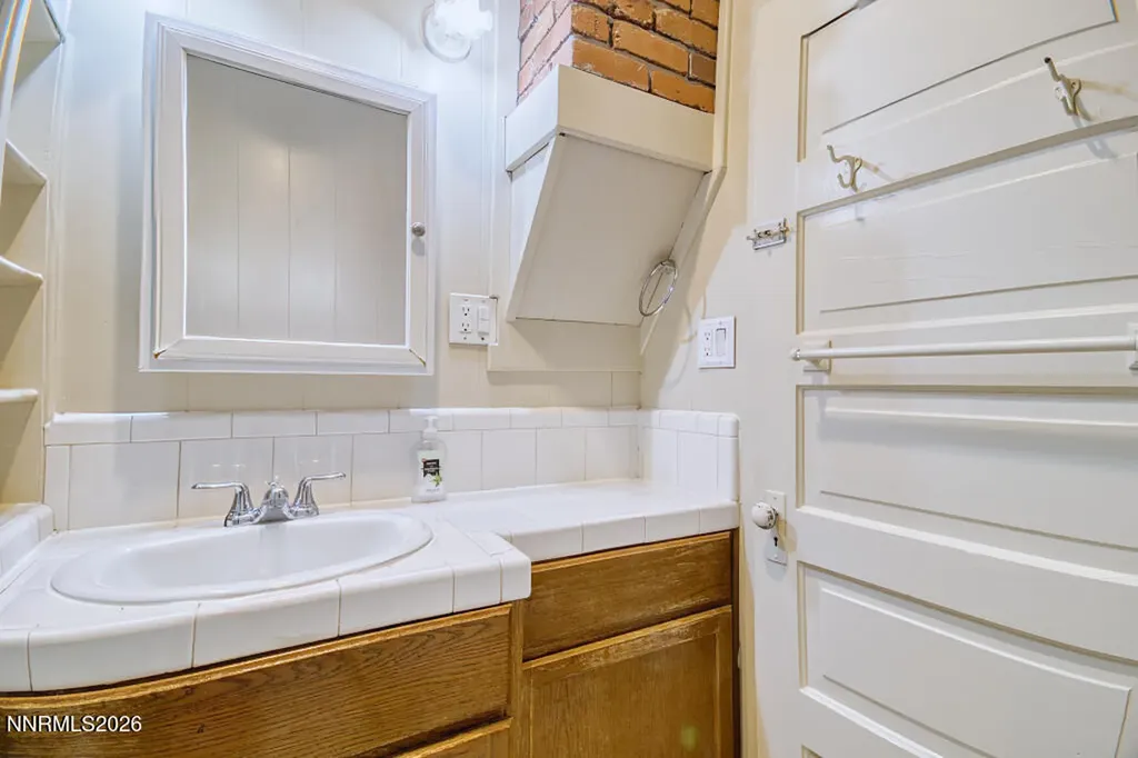 411 7th Reno NV 89512