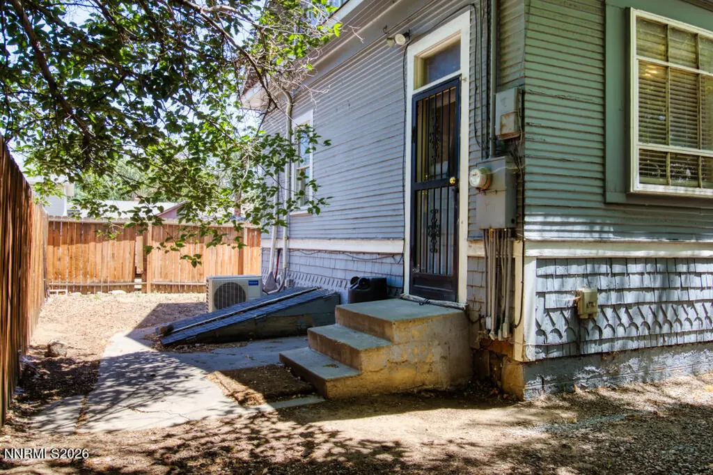 411 7th Reno NV 89512