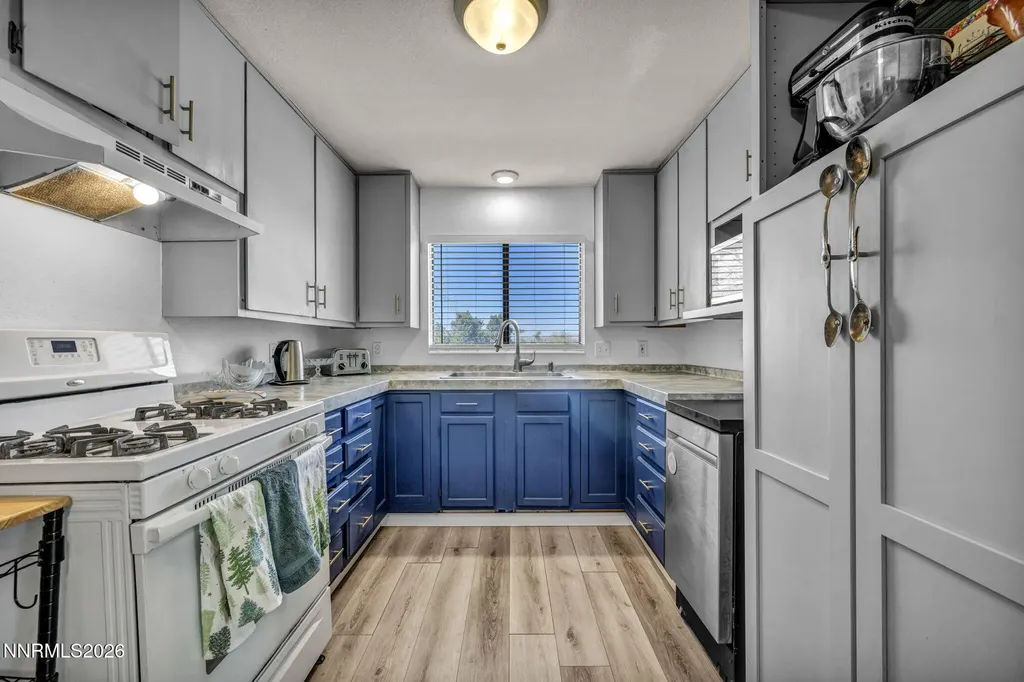 5550 Dolores Sparks NV 89436