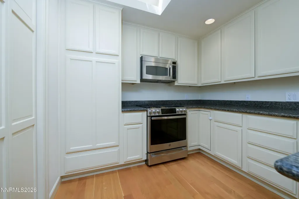 989 Aspen Grove Minden NV 89423