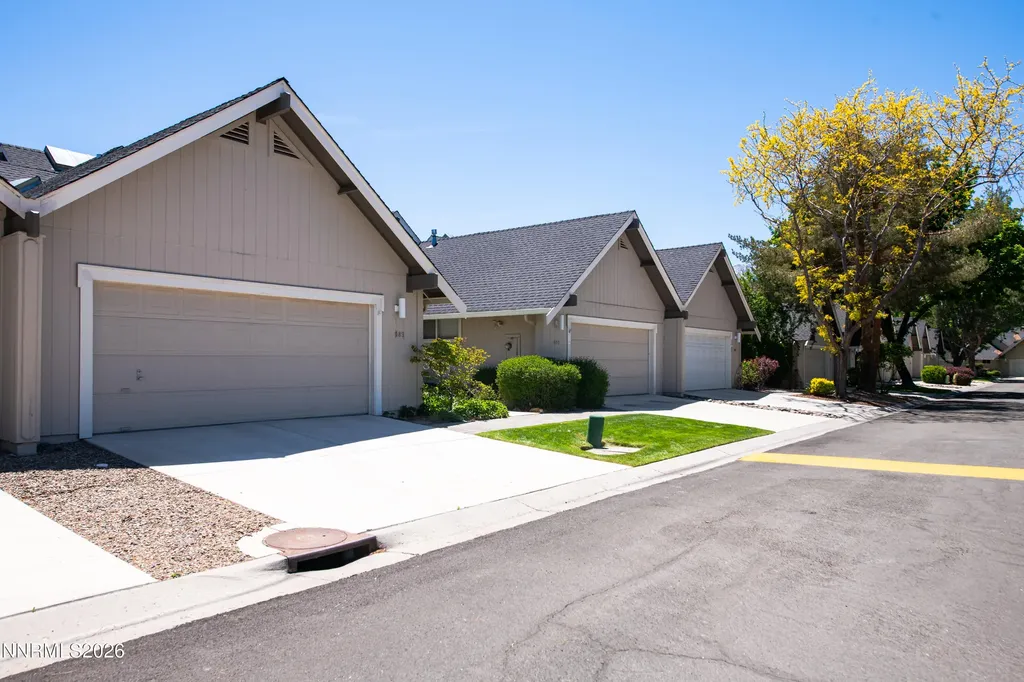 989 Aspen Grove Minden NV 89423
