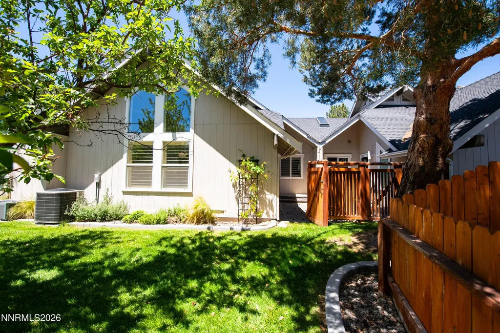 989 Aspen Grove Minden NV 89423