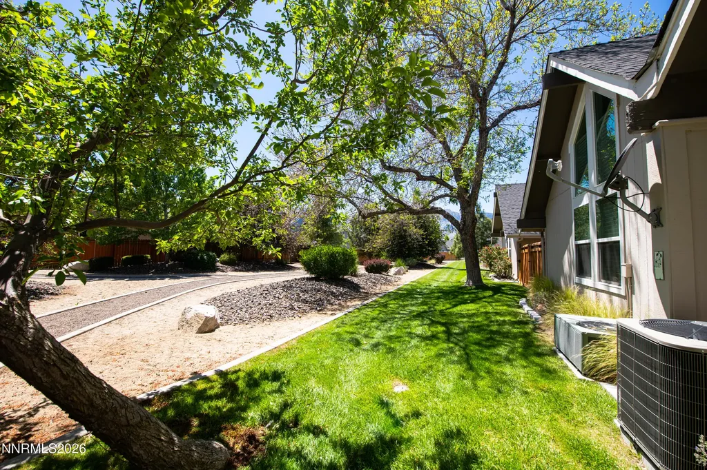 989 Aspen Grove Minden NV 89423