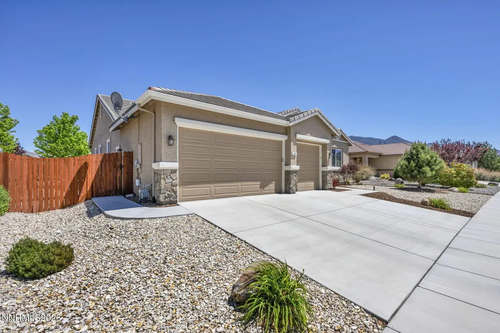 124 Maze Dayton NV 89403