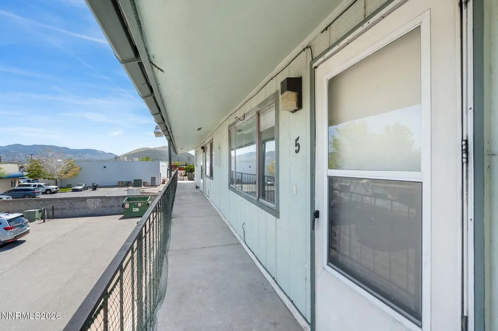 1841 Long Carson City NV 89706