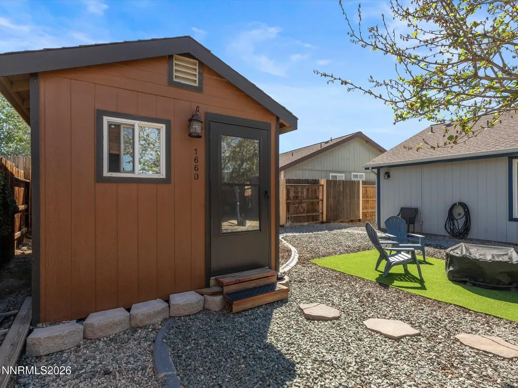 1660 Round Up Fernley NV 89408