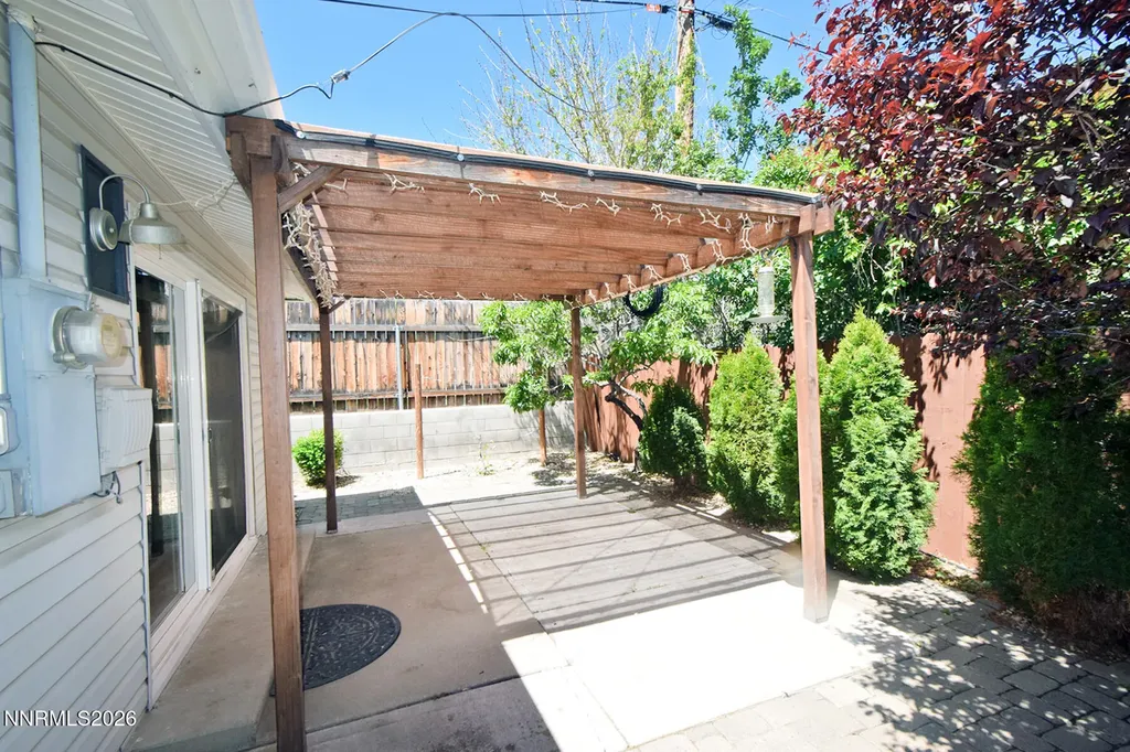 1014 Winnie Carson City NV 89703