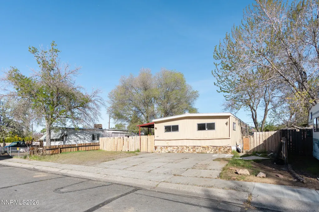2325 Columbia Carson City NV 89706