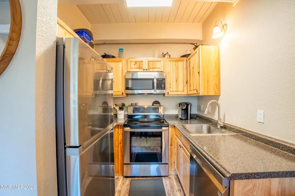317 Quaking Aspen Stateline NV 89449