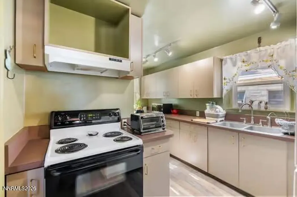 645 Stanford Sparks NV 89431