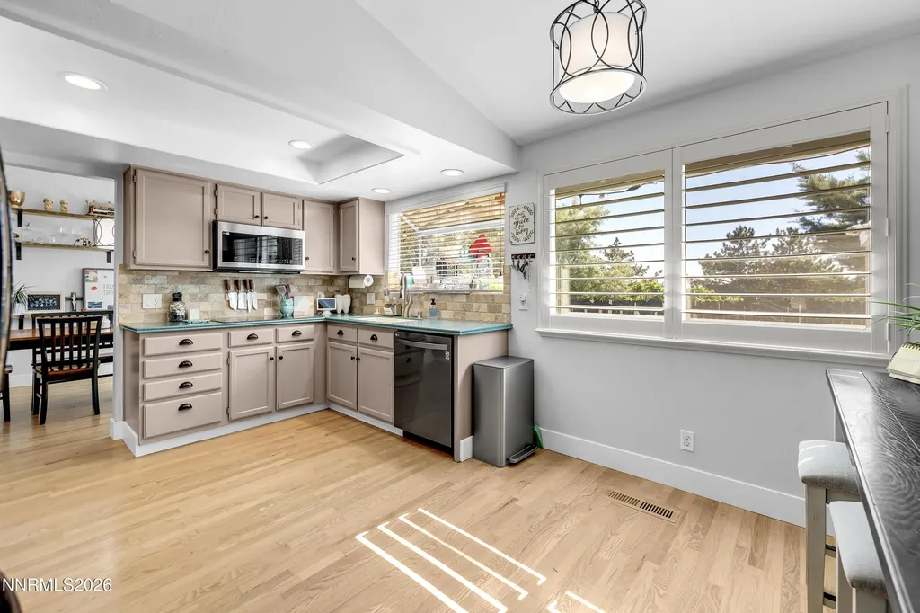 1670 Hanover Reno NV 89523