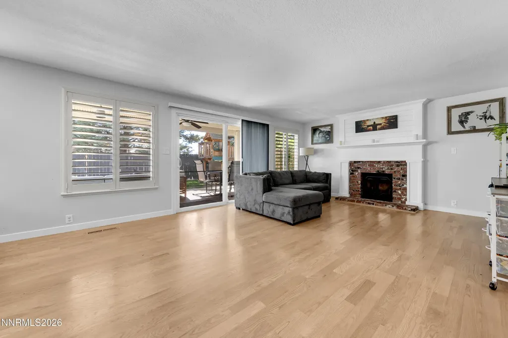 1670 Hanover Reno NV 89523