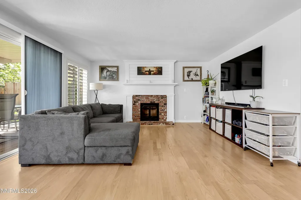 1670 Hanover Reno NV 89523