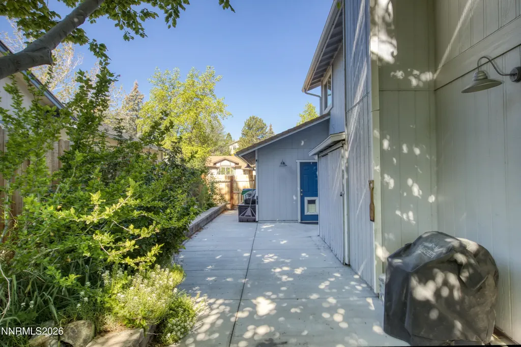 1670 Hanover Reno NV 89523