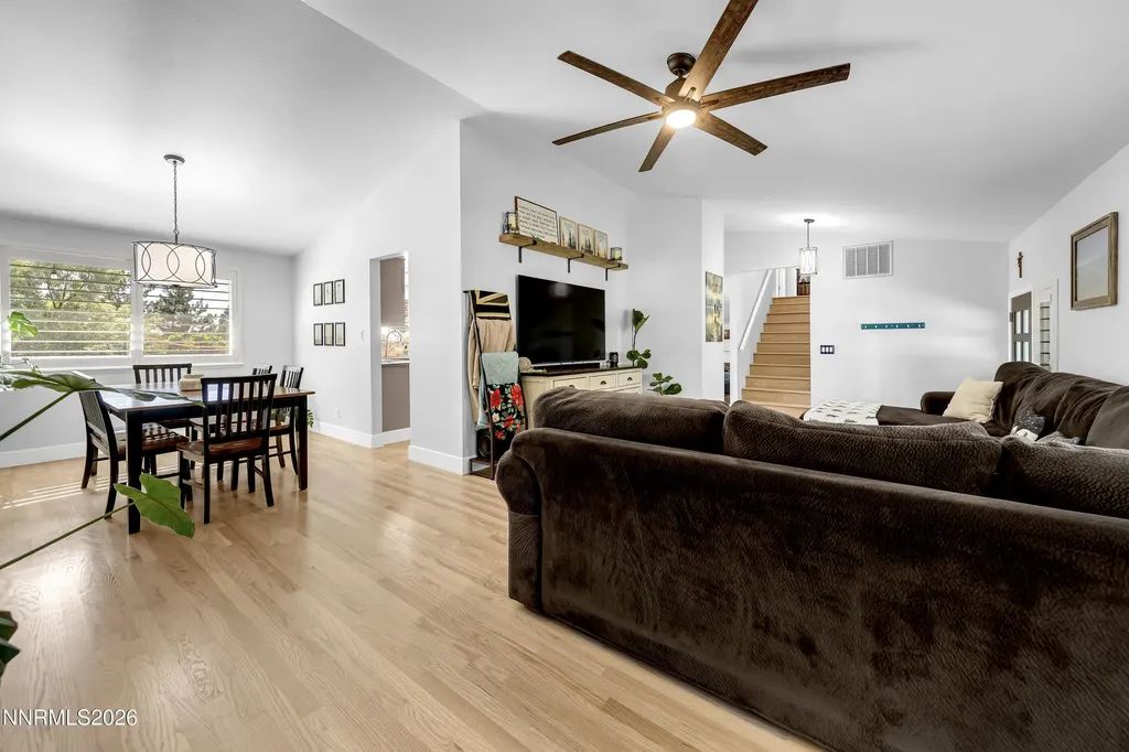 1670 Hanover Reno NV 89523
