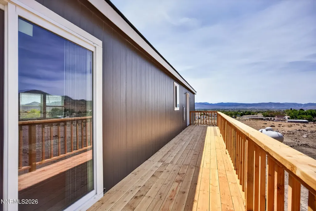 907 Sutro Springs Dayton NV 89403