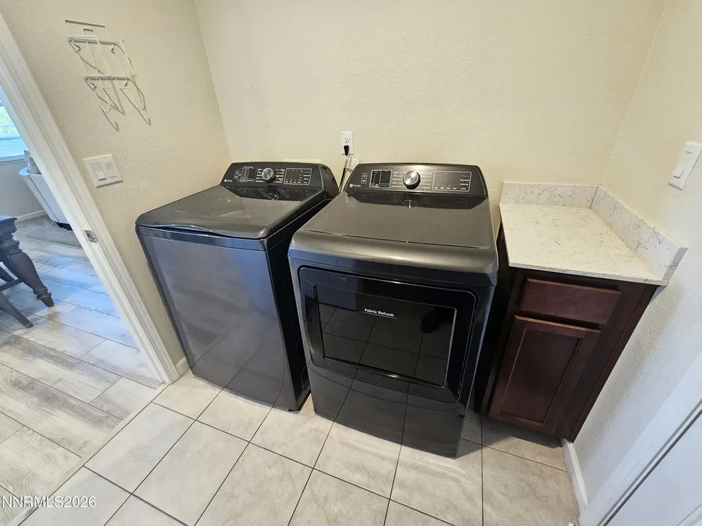 6565 Angels Orchard Sparks NV 89436