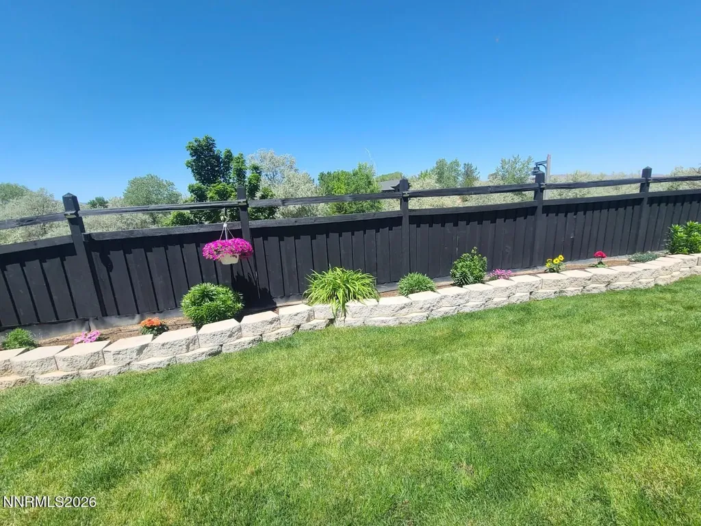 6565 Angels Orchard Sparks NV 89436