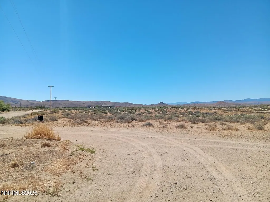 2975 Badger Silver Springs NV 89429