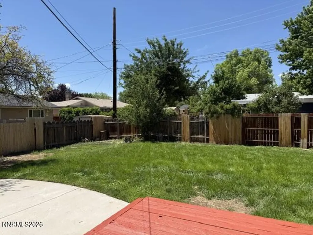 3225 Lucerne Sparks NV 89431