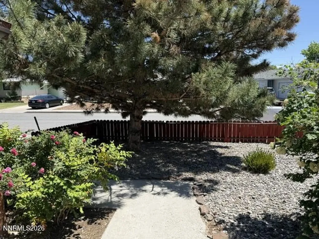 3225 Lucerne Sparks NV 89431