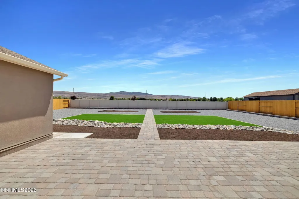 734 Hallow Pointe Sparks NV 89441