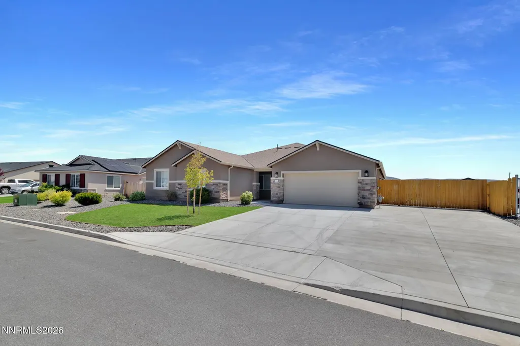 734 Hallow Pointe Sparks NV 89441