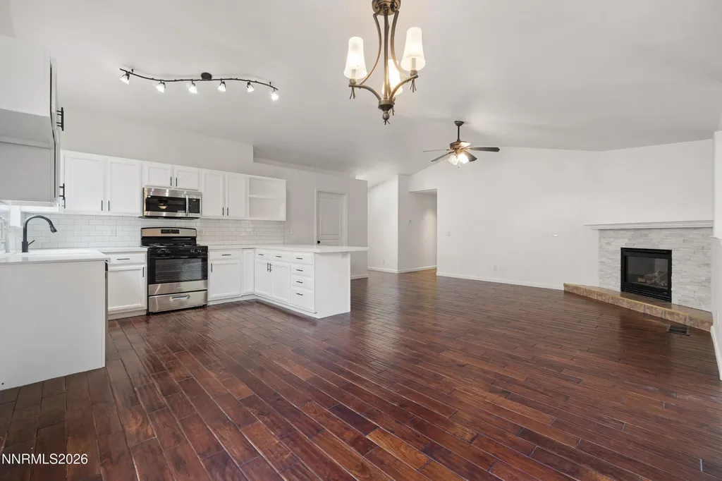 1662 Round Up Fernley NV 89408