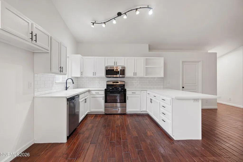 1662 Round Up Fernley NV 89408