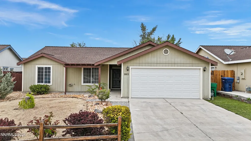 1662 Round Up Fernley NV 89408