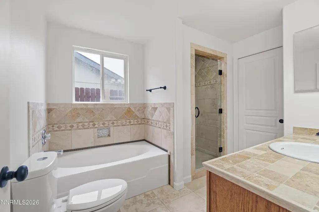 1662 Round Up Fernley NV 89408