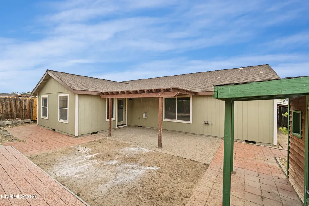 1662 Round Up Fernley NV 89408