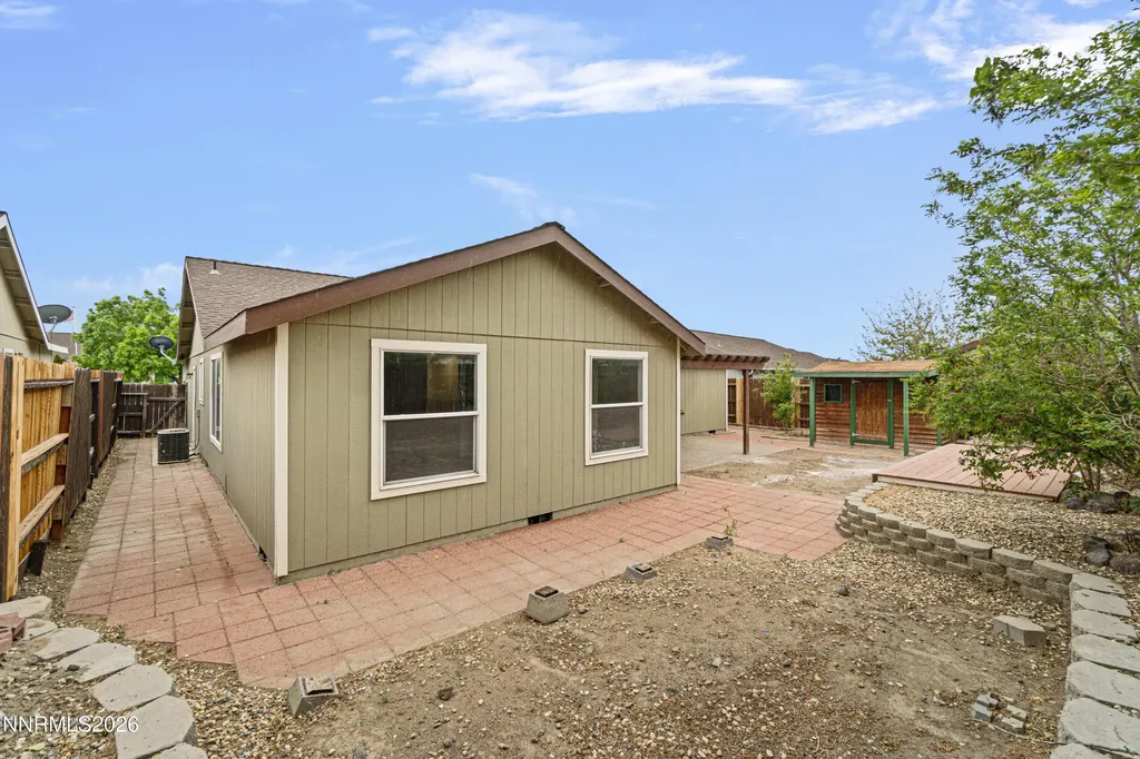 1662 Round Up Fernley NV 89408