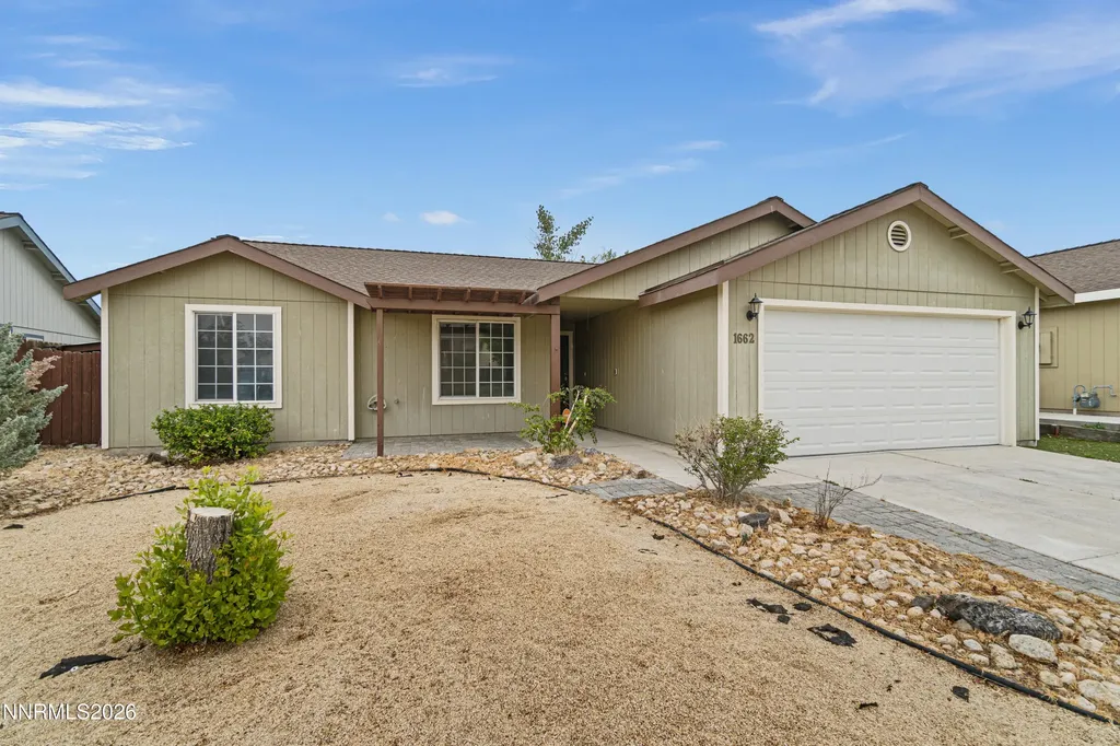1662 Round Up Fernley NV 89408
