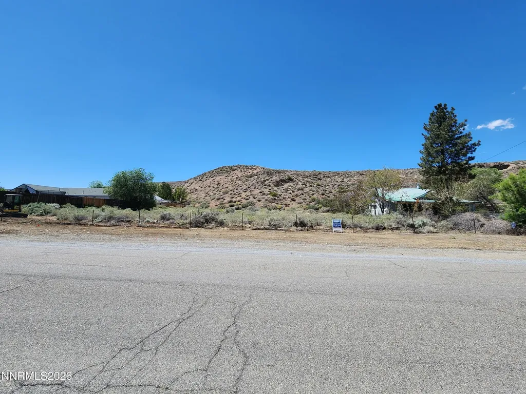 665 Pike Dayton NV 89403