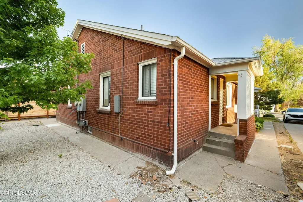 251 Arroyo Reno NV 89502