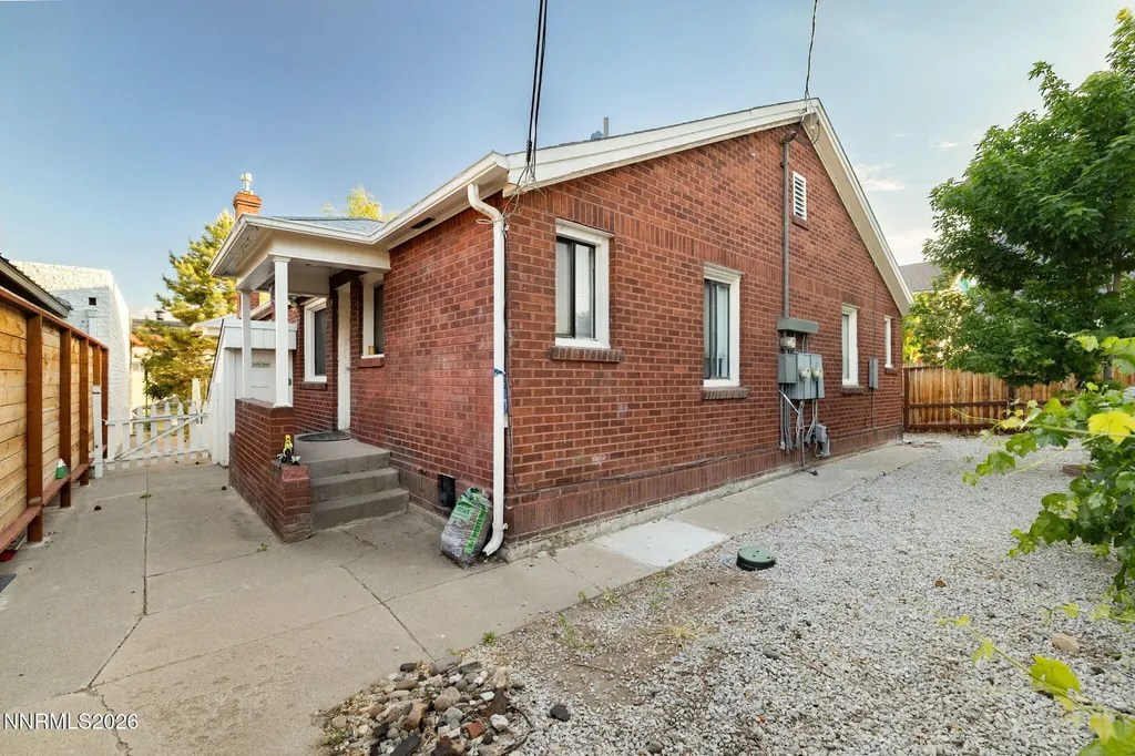 251 Arroyo Reno NV 89502