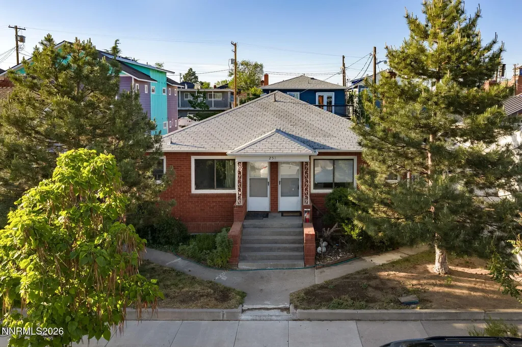 251 Arroyo Reno NV 89502