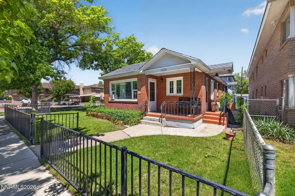 370 La Rue Reno NV 89509