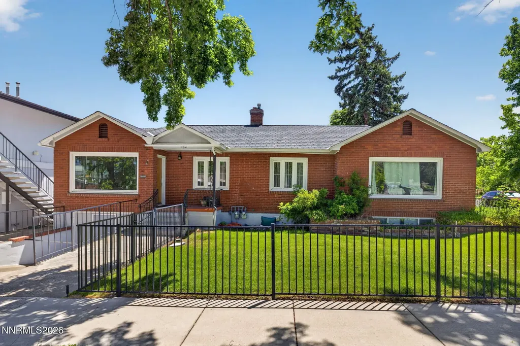 370 La Rue Reno NV 89509