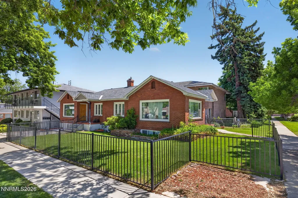 370 La Rue Reno NV 89509